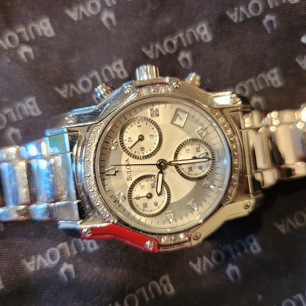 Bulova watch - Picture 3 of 5